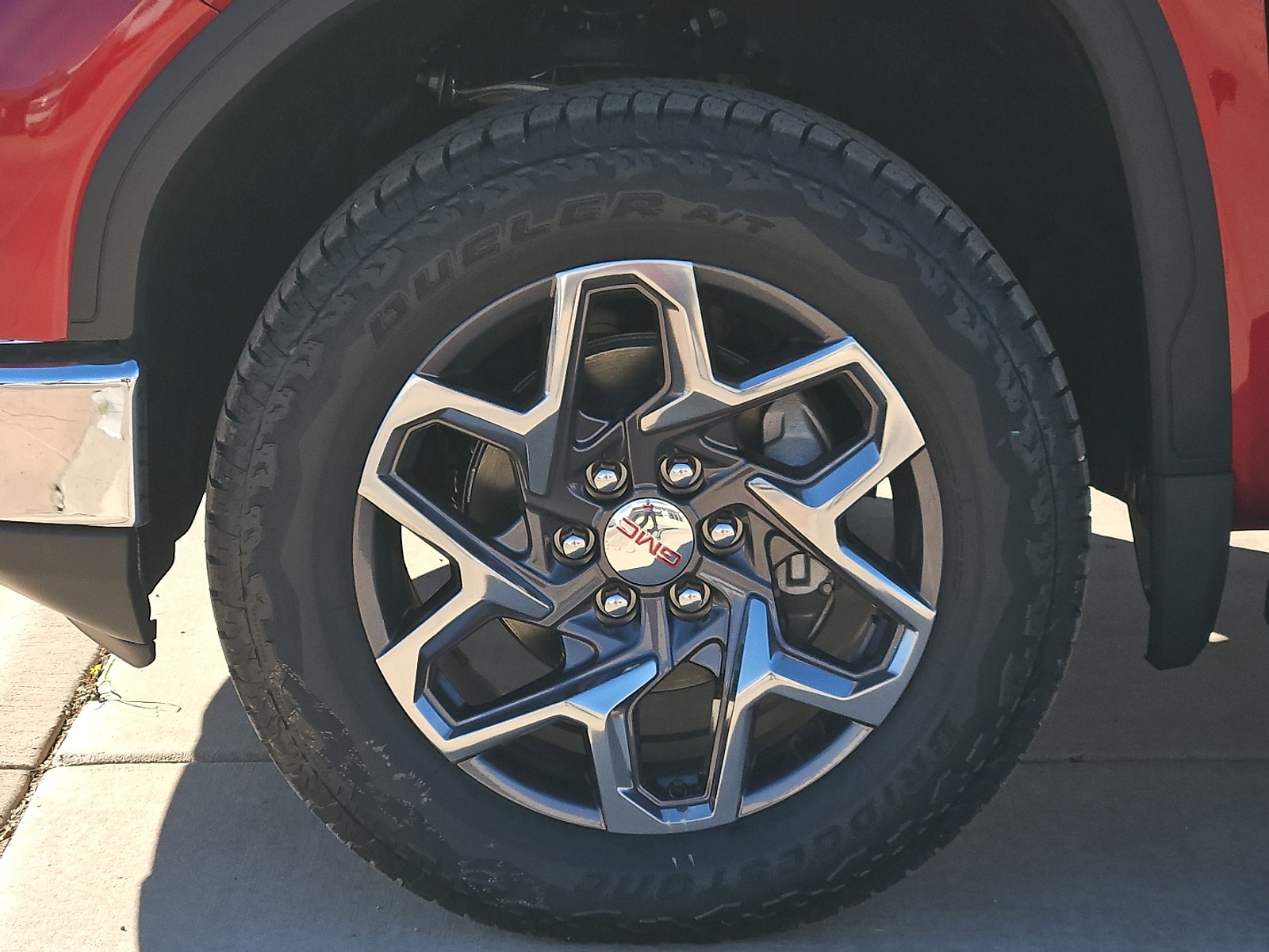 2026 GMC Sierra 1500 SLT - Photo 9