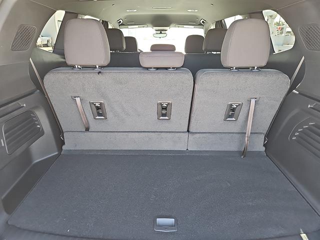 2026 GMC Acadia Elevation - Photo 9