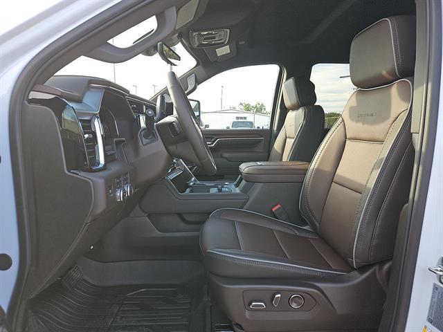 2026 GMC Sierra 3500HD Denali - Photo 15