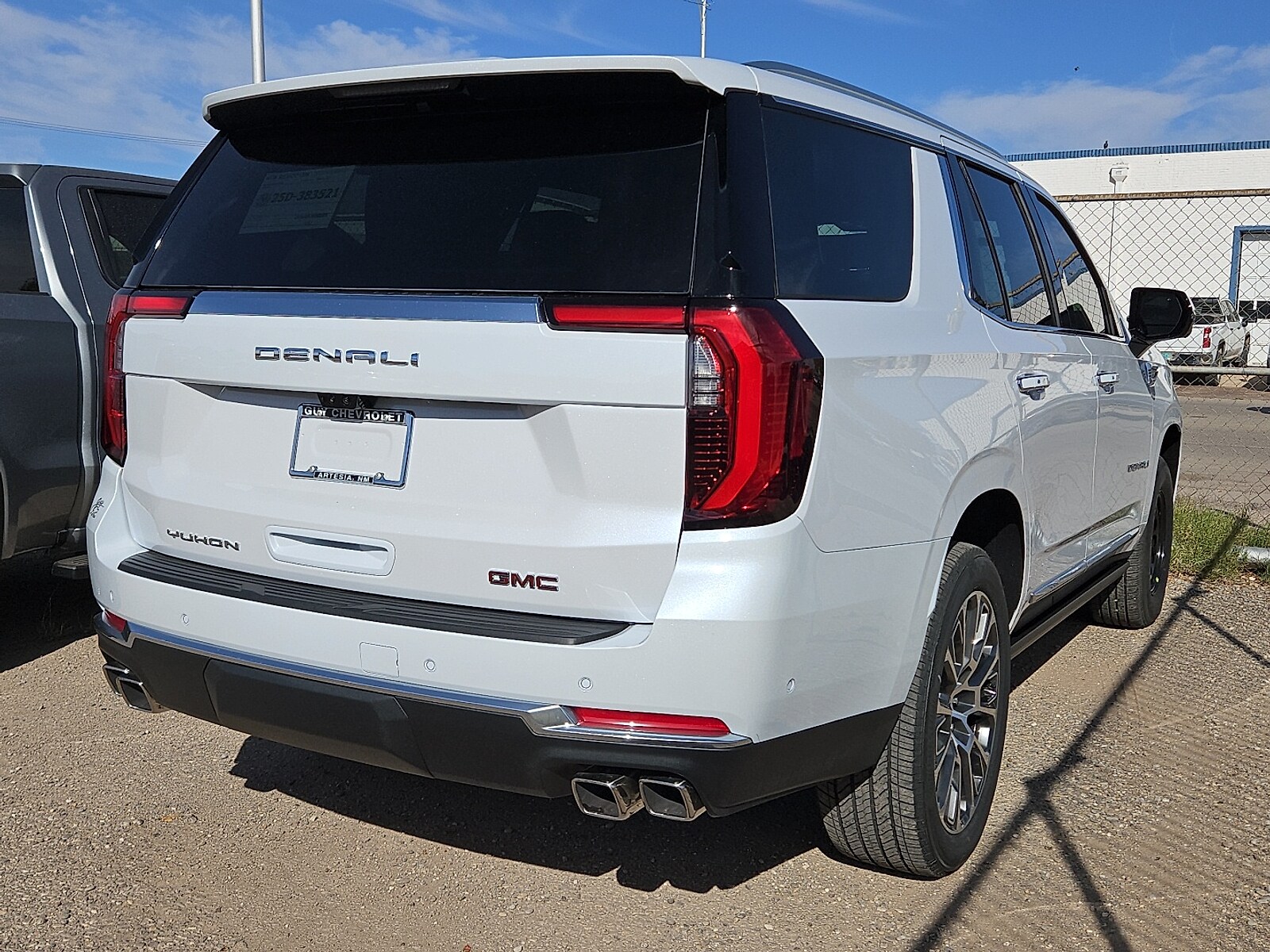 2026 Gmc Yukon Denali photo 3