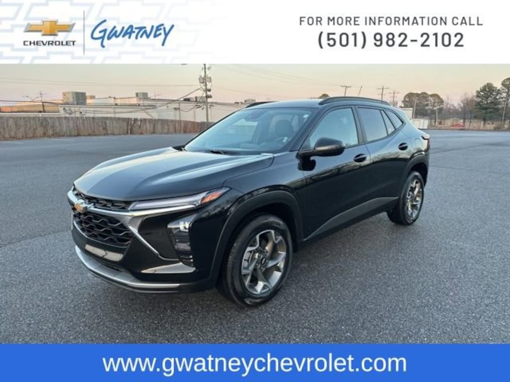 Used 2025 Chevrolet Trax LT SUV