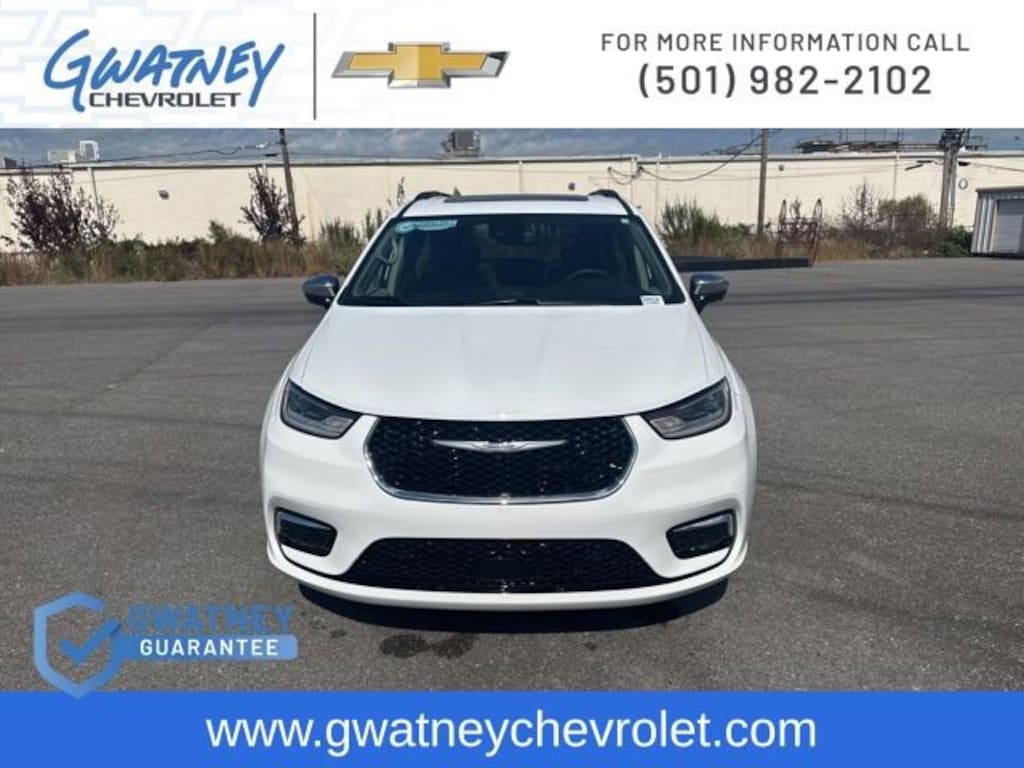 Used 2023 Chrysler Pacifica Limited