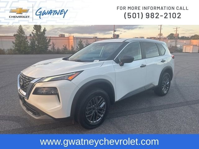 2023 Nissan Rogue S's photo