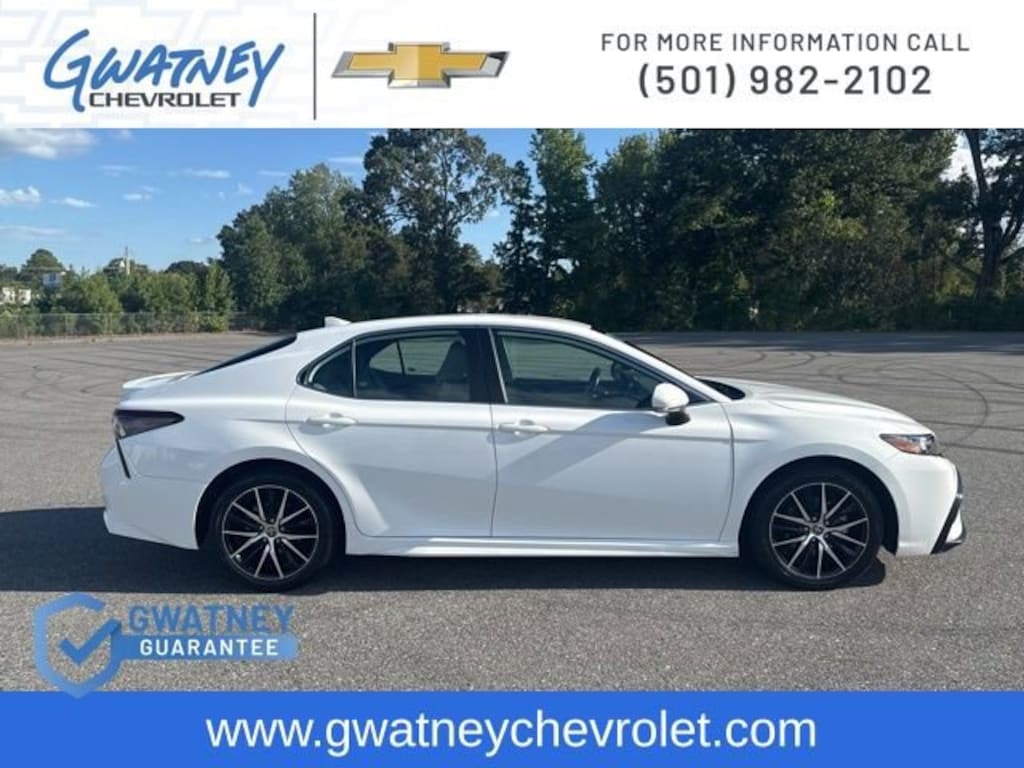 Used 2023 Toyota Camry SE