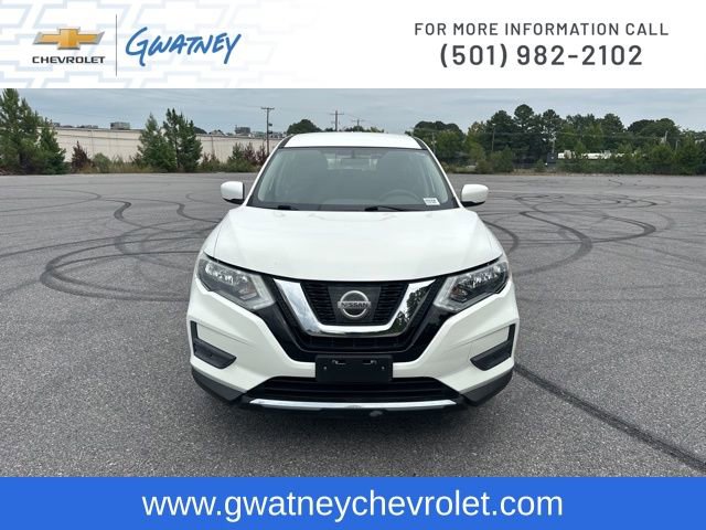 2017 Nissan Rogue S photo 2