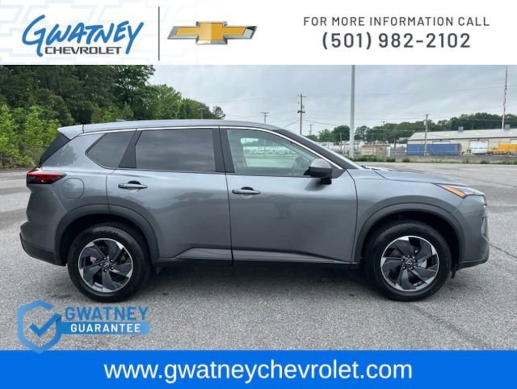 Used 2025 Nissan Rogue SV