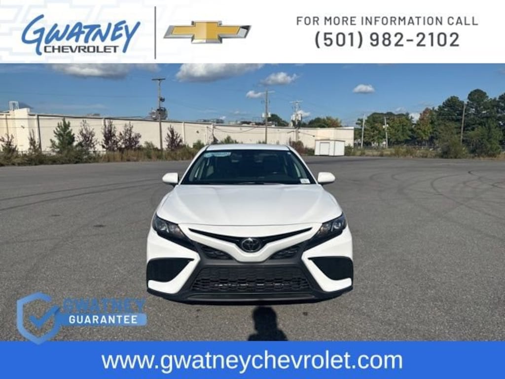 Used 2023 Toyota Camry SE