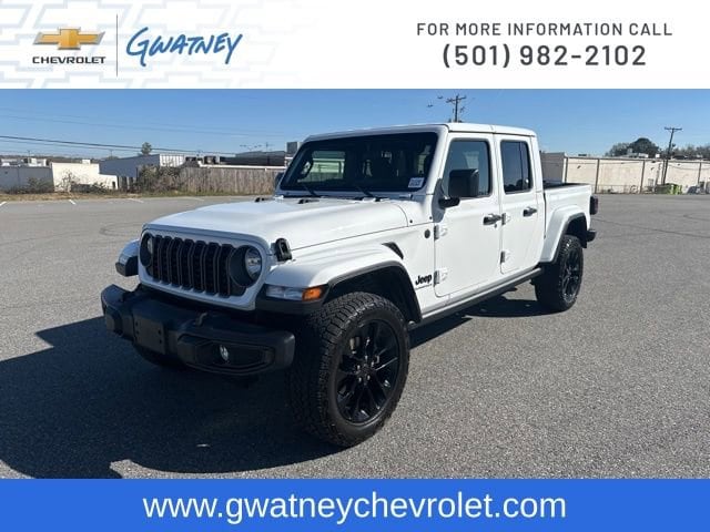 2025 Jeep Gladiator Nighthawk Auto's photo