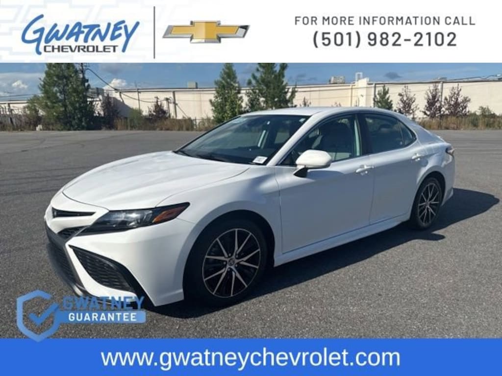 Used 2023 Toyota Camry SE