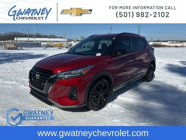 2022 Nissan Kicks SR