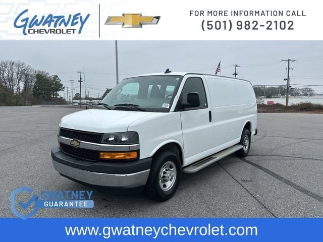 2023 Chevrolet Express Cargo Work Van's photo