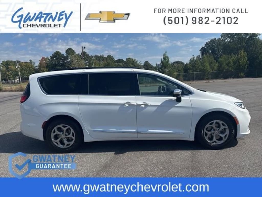 Used 2023 Chrysler Pacifica Limited