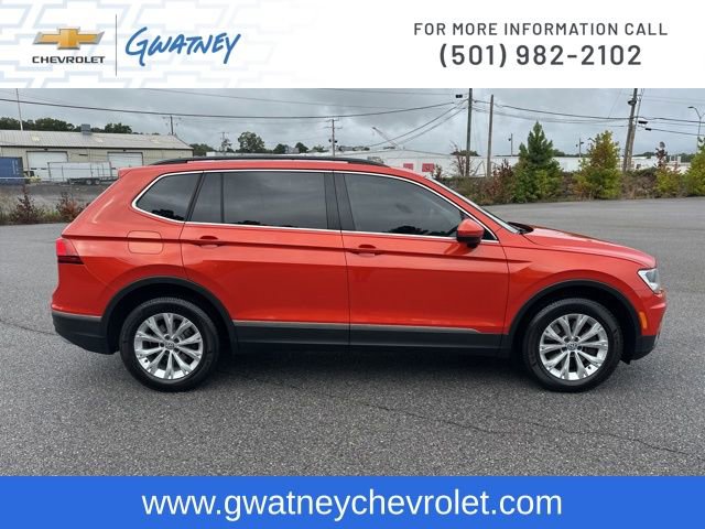2018 Volkswagen Tiguan SEL photo 4