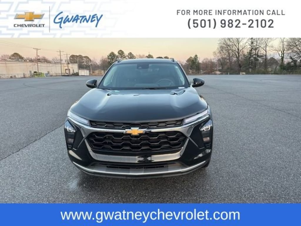 Used 2025 Chevrolet Trax LT SUV