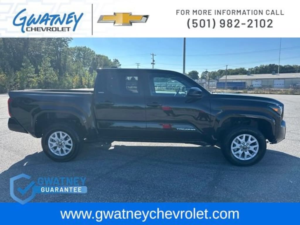 Used 2024 Toyota Tacoma 4WD SR5