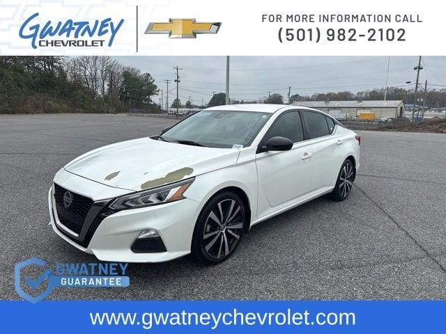 2021 Nissan Altima SR's photo