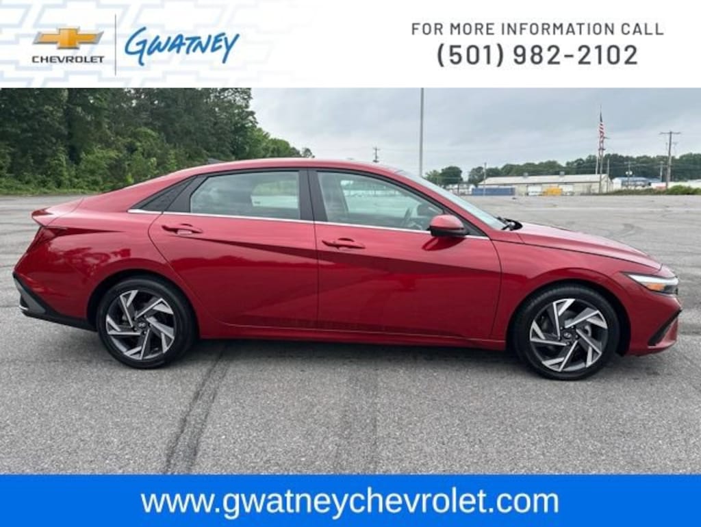 Used 2025 Hyundai Elantra SEL Convenience