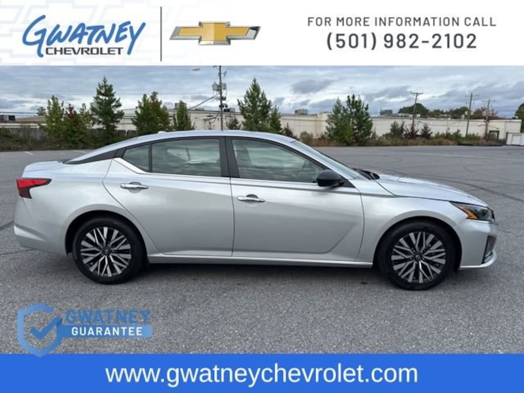 Used 2024 Nissan Altima 2.5 SV