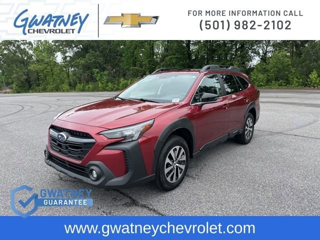 2025 Subaru Outback Premium's photo