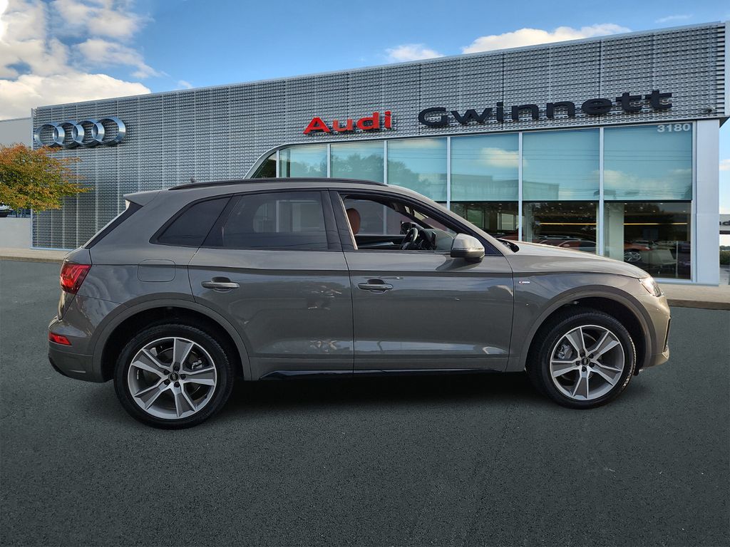 2025 Audi Q5 45 S line Premium photo 3