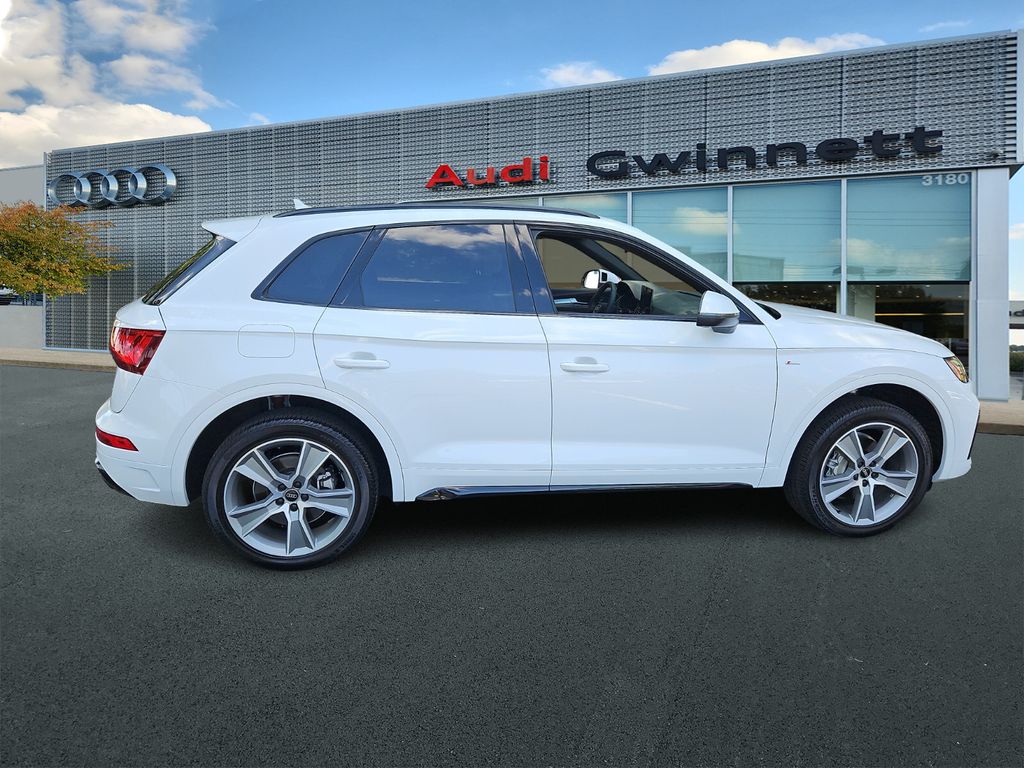 2025 Audi Q5 45 S line Premium photo 3
