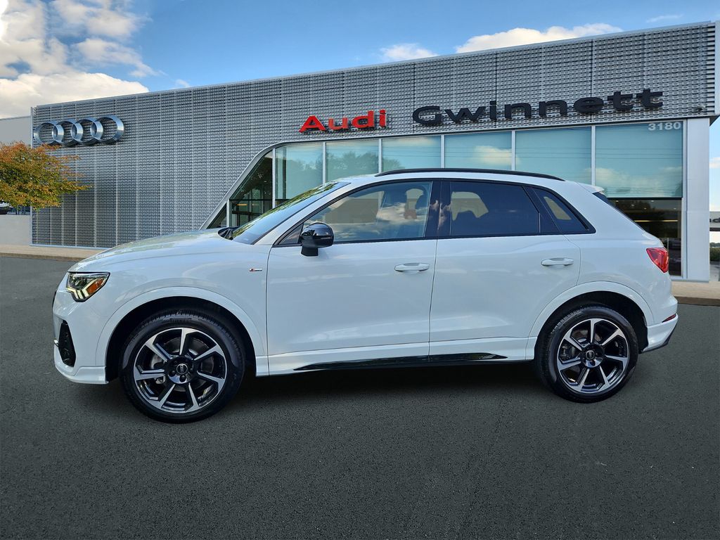 2025 Audi Q3 Premium Plus photo 2