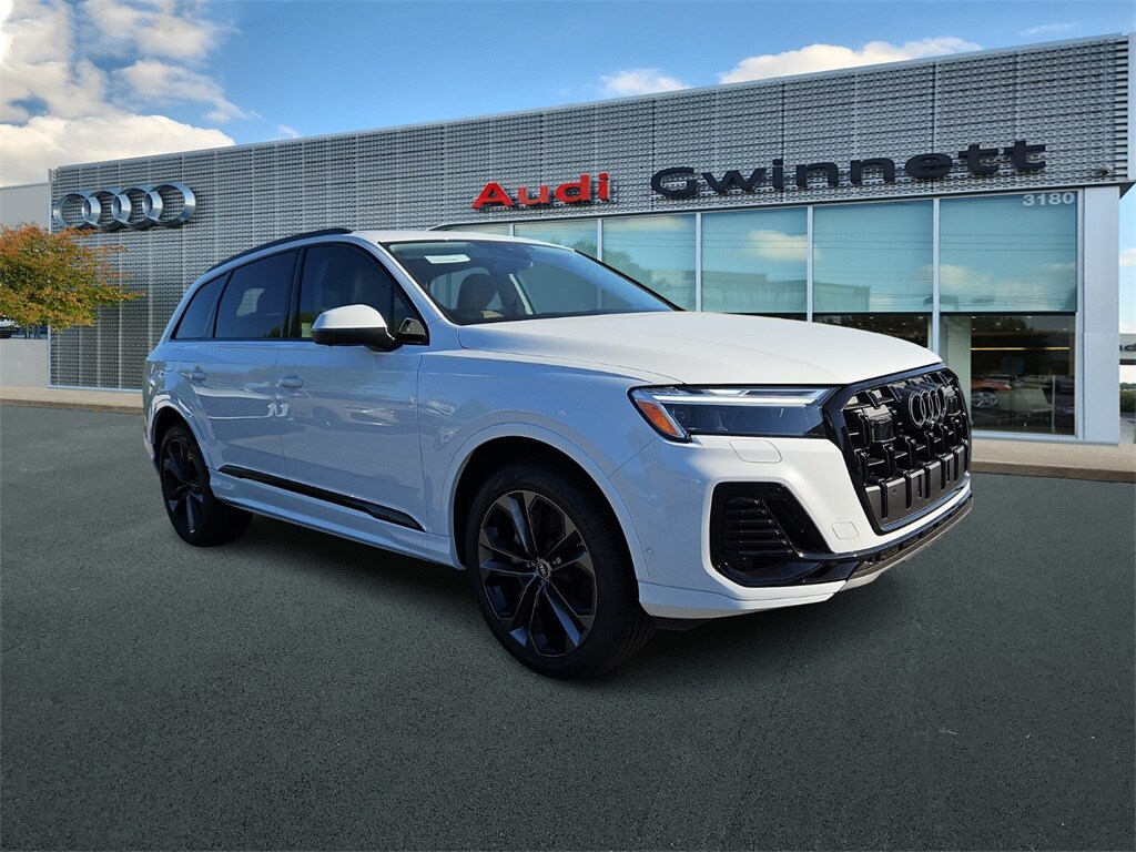2025 Audi Q7 55 Premium Plus photo 3