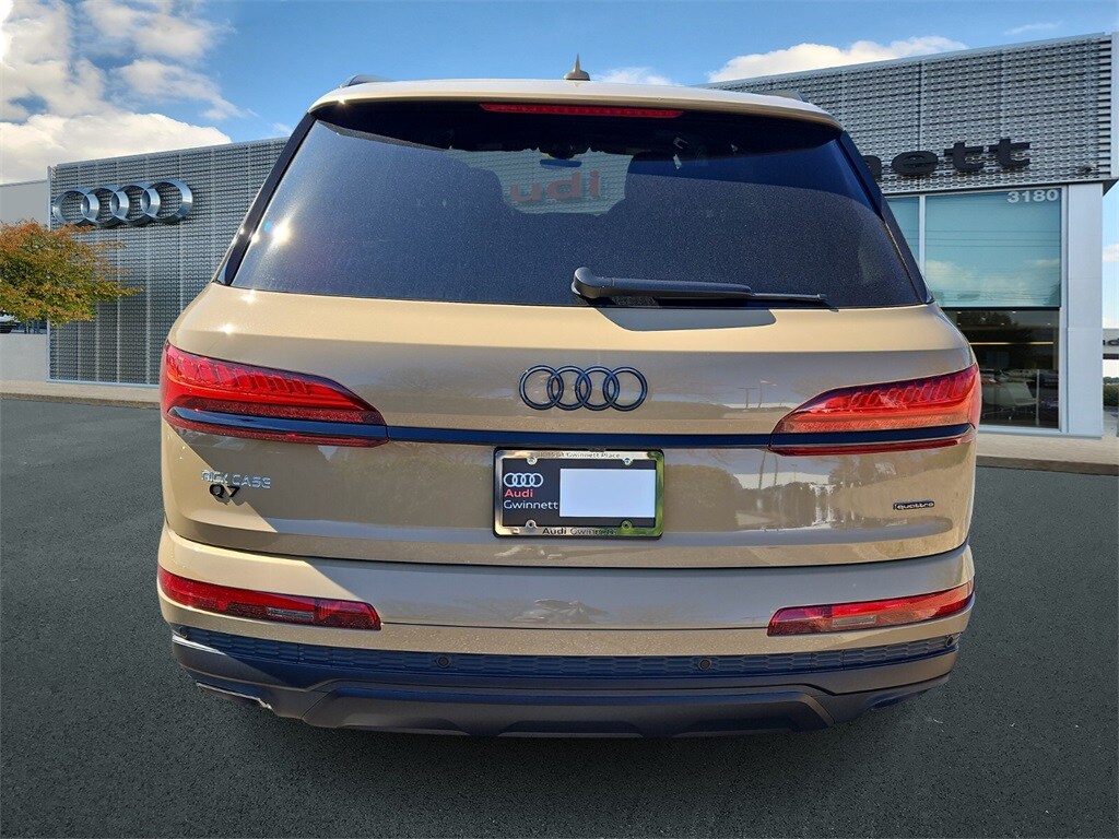 2025 Audi Q7 55 Premium Plus photo 4