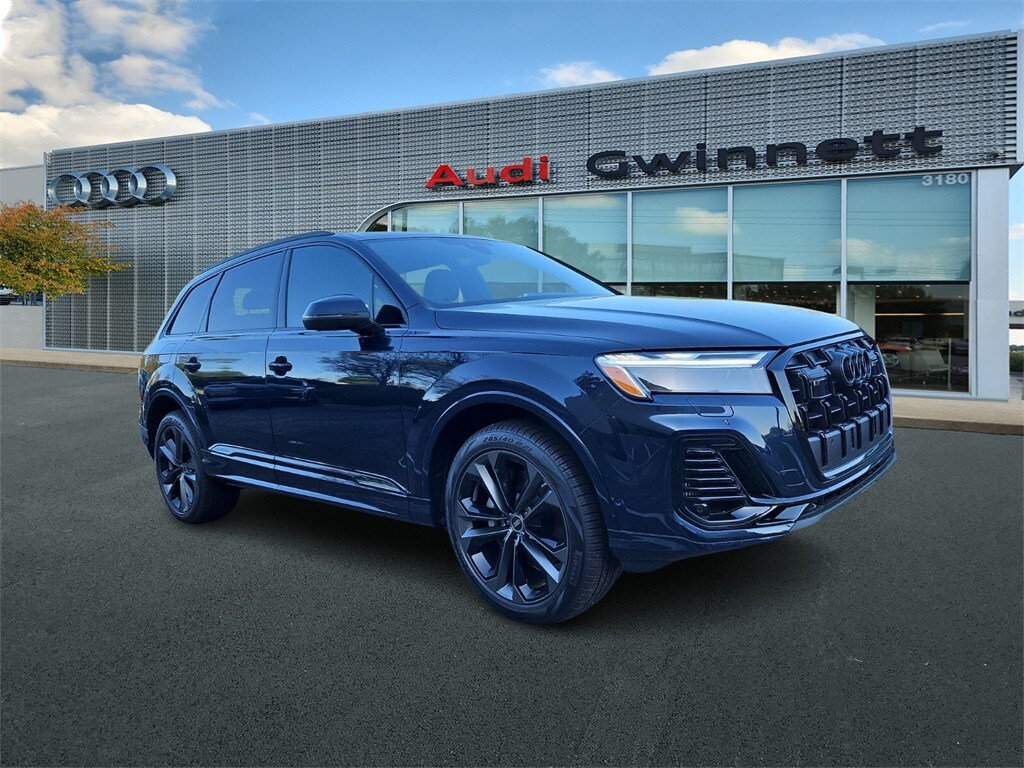 2025 Audi Q7 55 Premium Plus photo 3