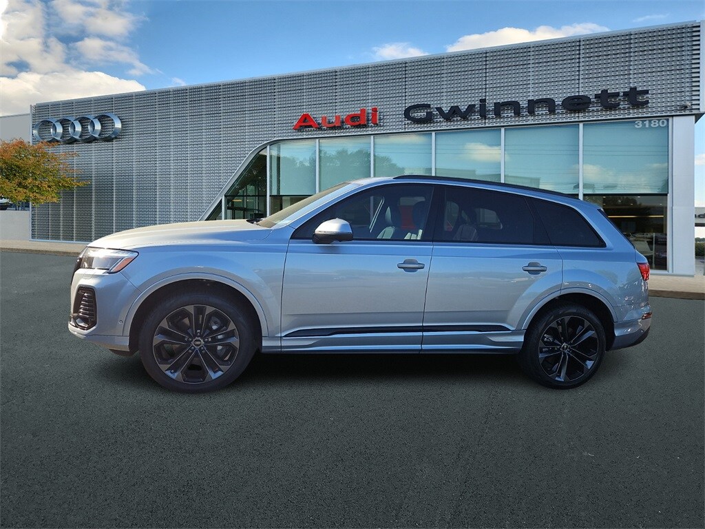 2025 Audi Q7 55 Premium Plus photo 2