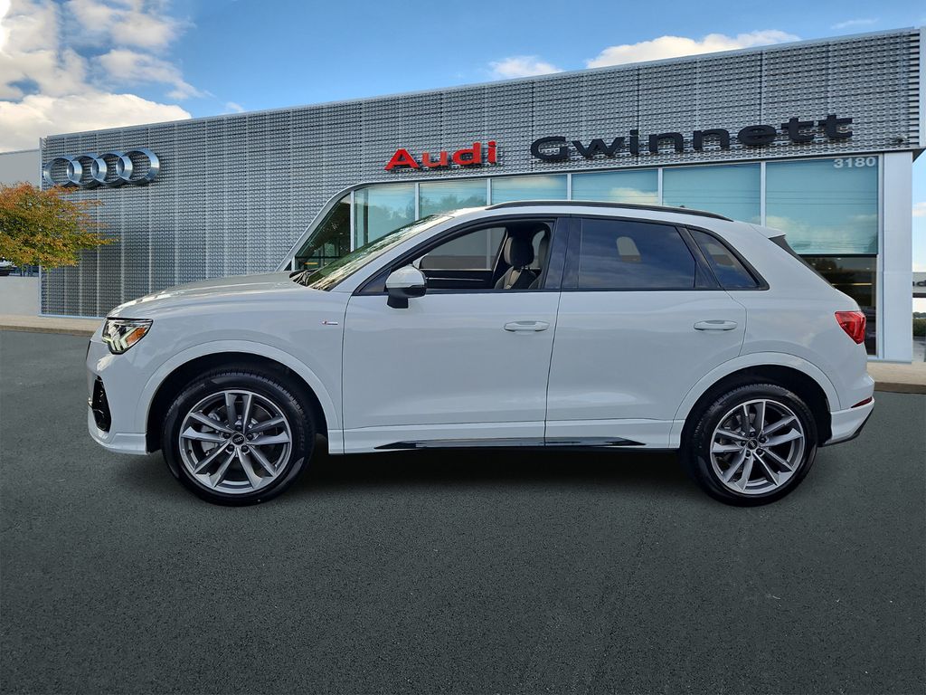 2025 Audi Q3 Premium S line photo 2