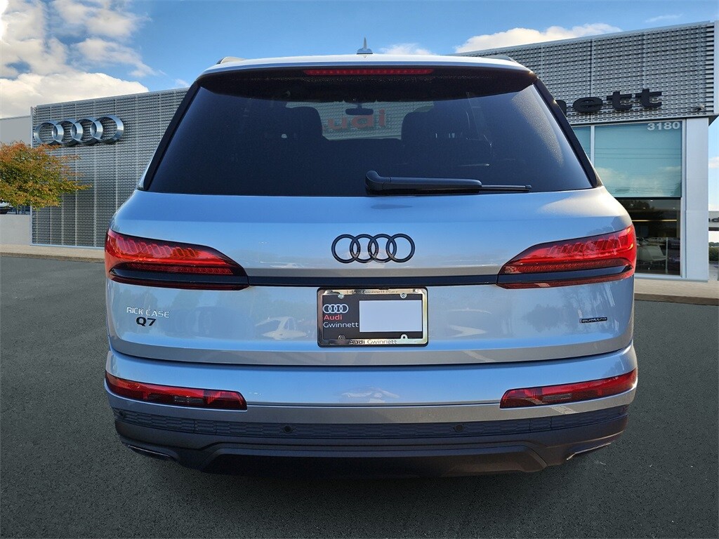 2025 Audi Q7 55 Premium Plus photo 4