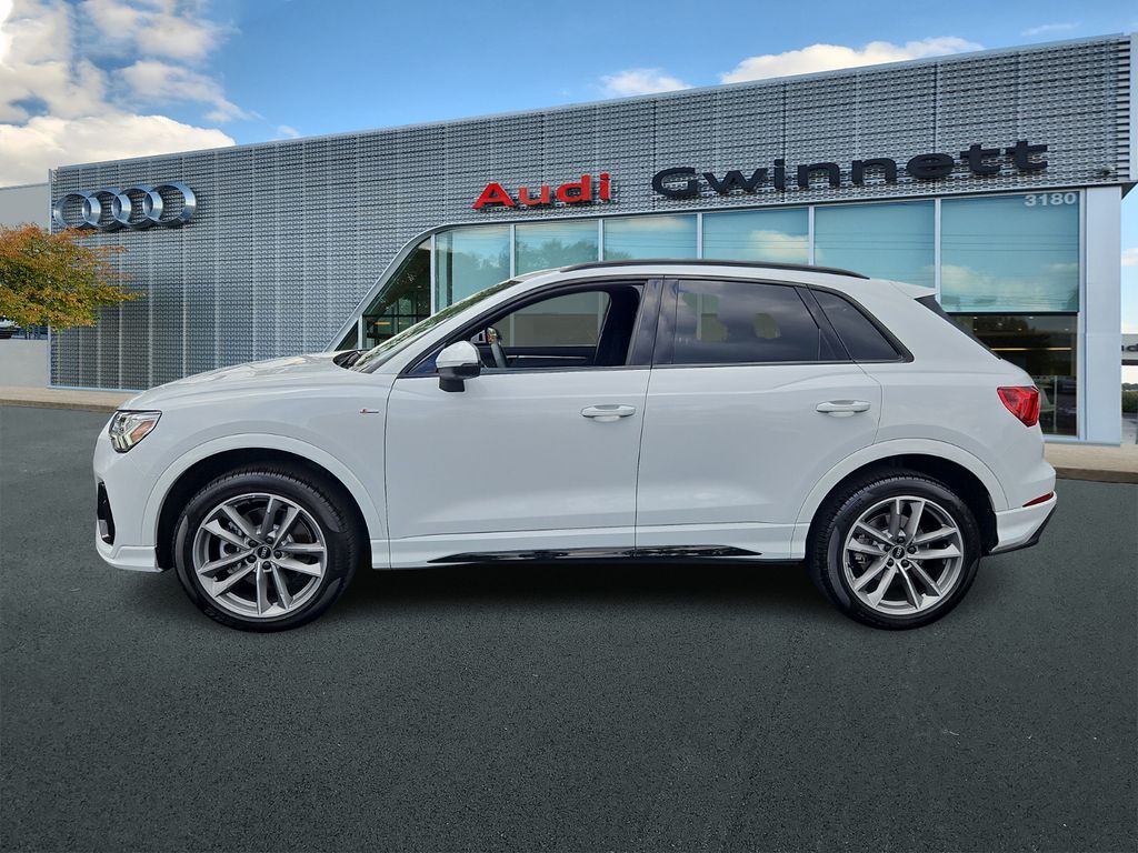 2024 Audi Q3 Premium Plus photo 2