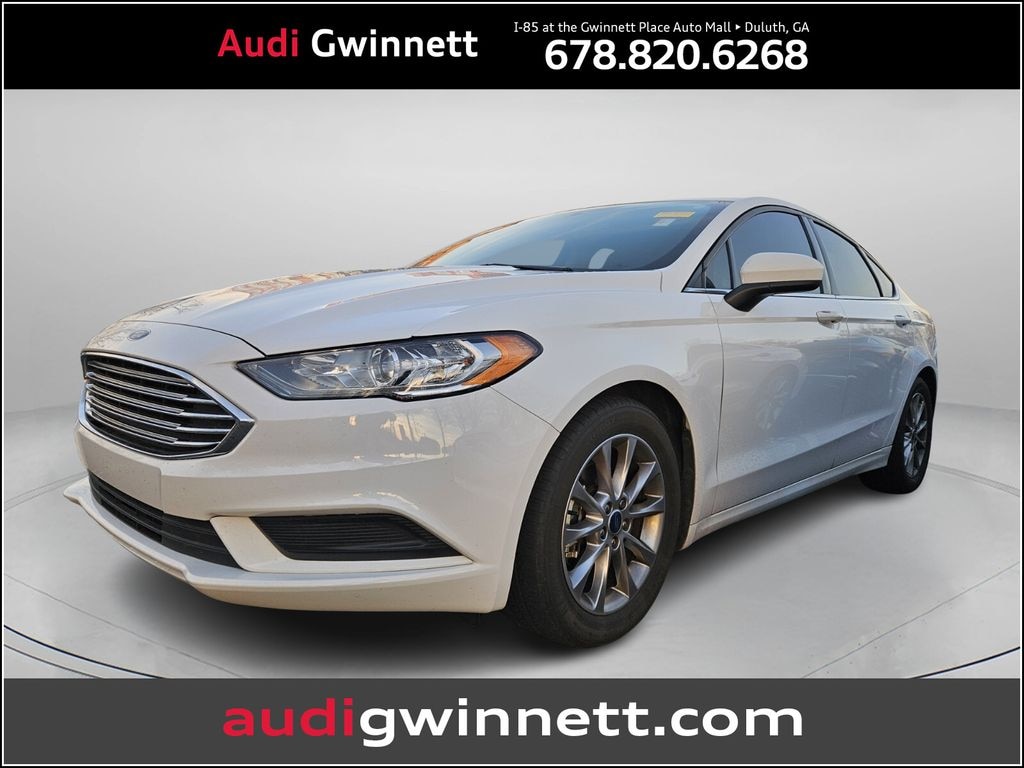 Used 2017 Ford Fusion SE Sedan