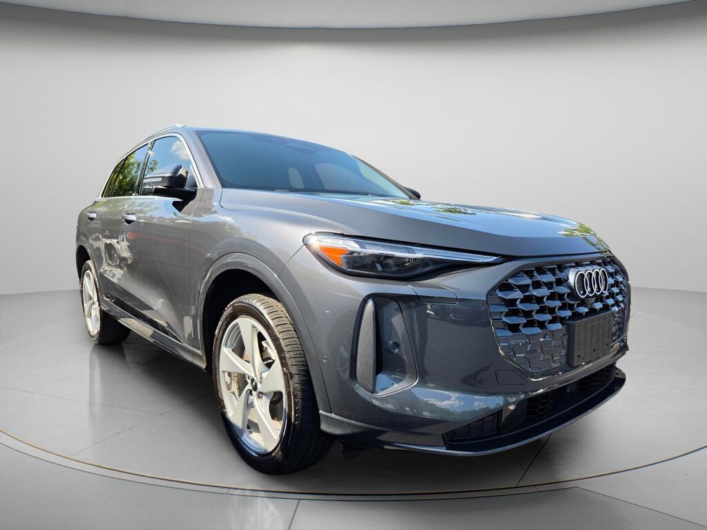 Certified 2025 Audi Q5 2.0T Premium Plus SUV