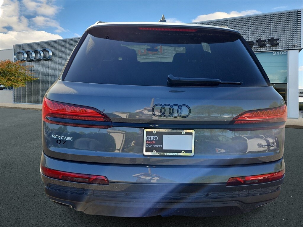 2025 Audi Q7 55 Premium Plus photo 4