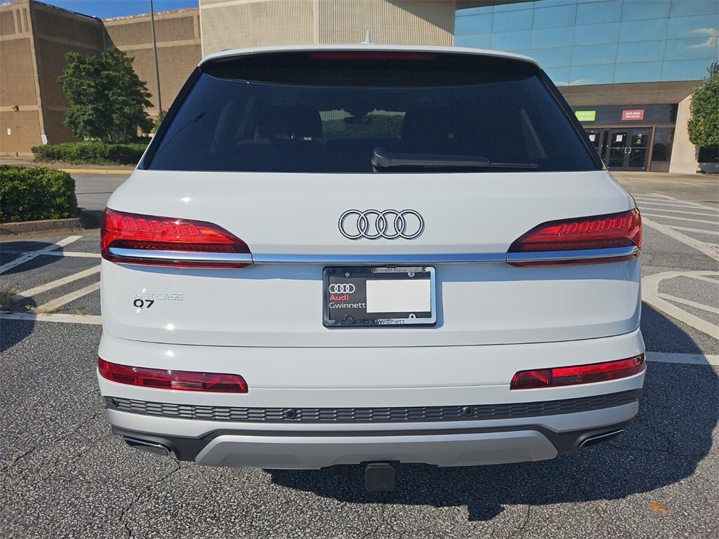 2025 Audi Q7 55 Premium Plus photo 4