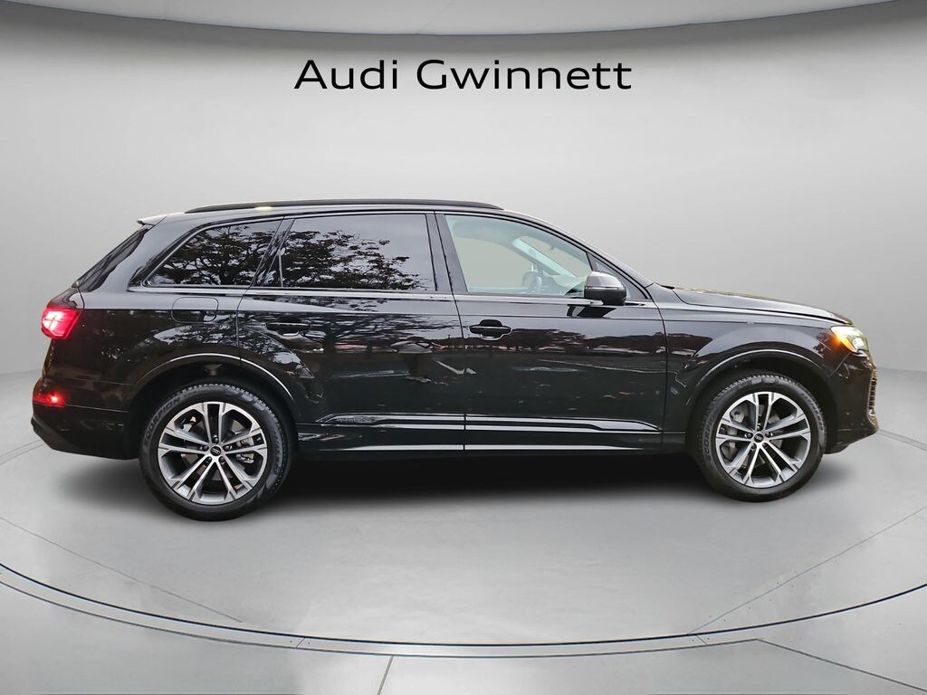 Certified 2025 Audi Q7 45 Premium SUV
