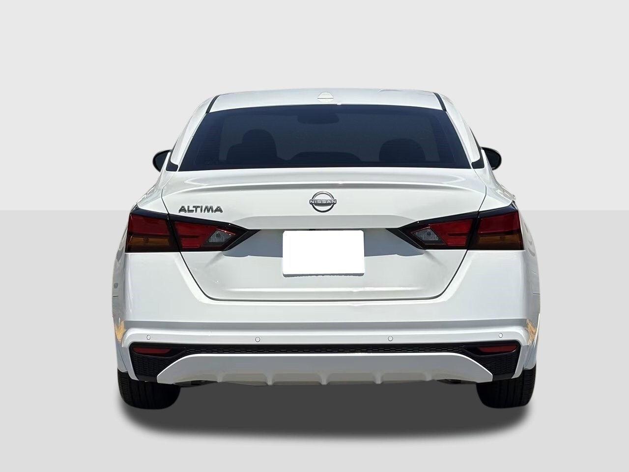 2025 Nissan Altima S photo 4