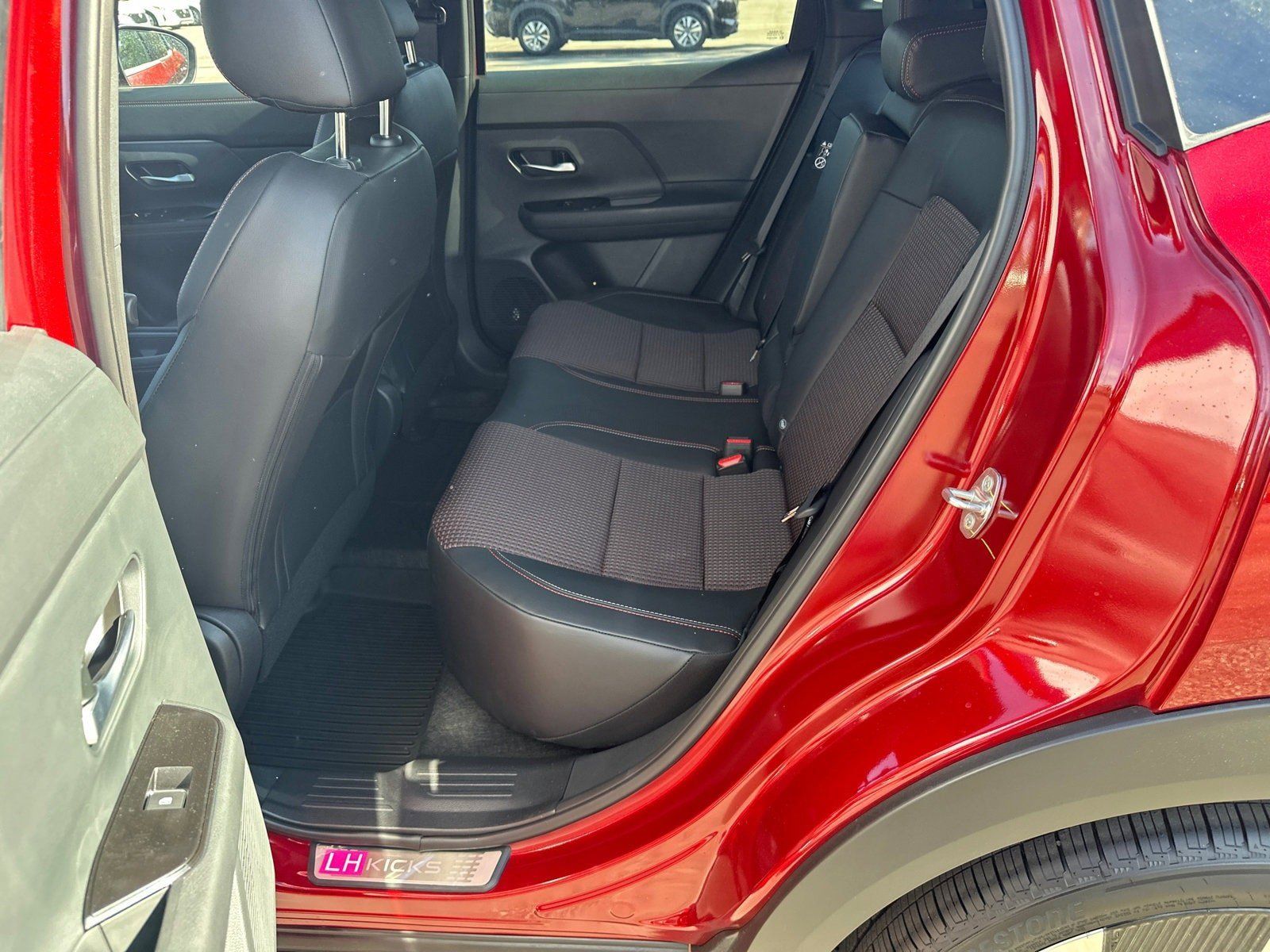 2026 Nissan KICKS SR - Photo 20
