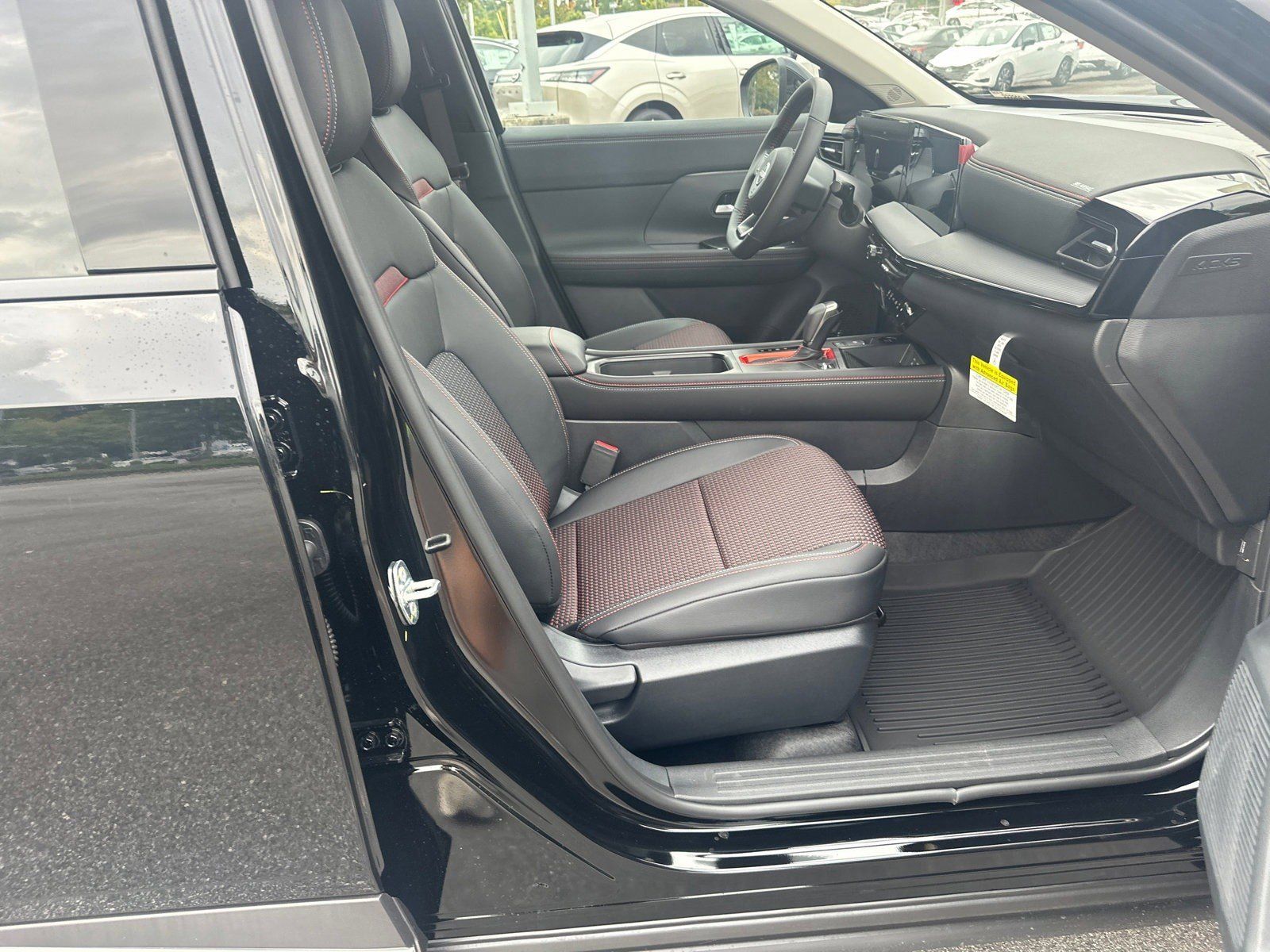 2026 Nissan KICKS SR - Photo 13