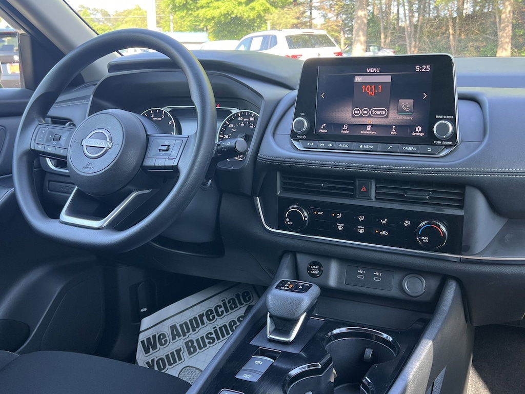 Used 2024 Nissan Rogue S SUV