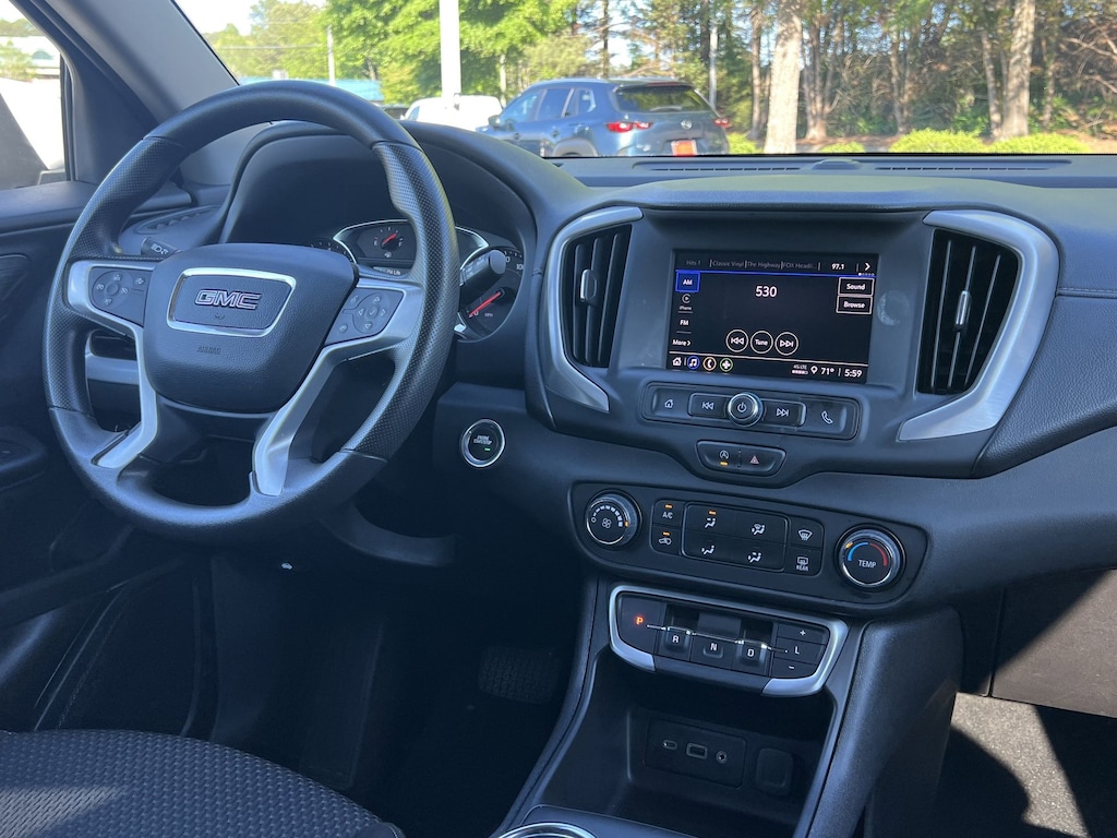 Used 2024 GMC Terrain SLE SUV