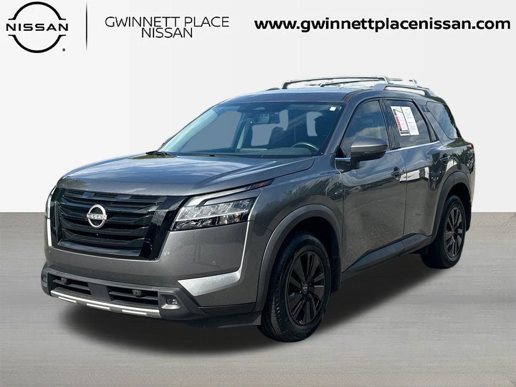 2023 Nissan Pathfinder SL