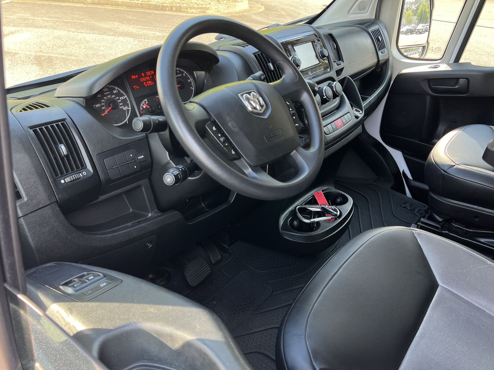 3C6TRVAG1LE121411