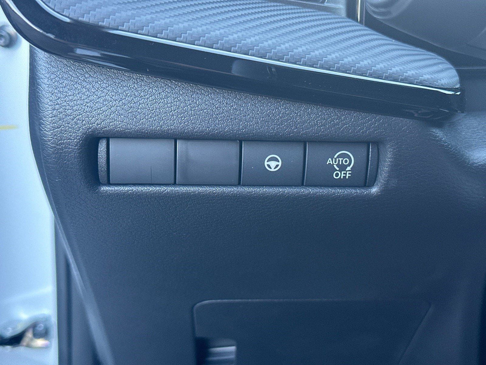 2026 Nissan KICKS SR - Photo 30