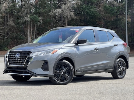 2025 Nissan Kicks Play S SUV