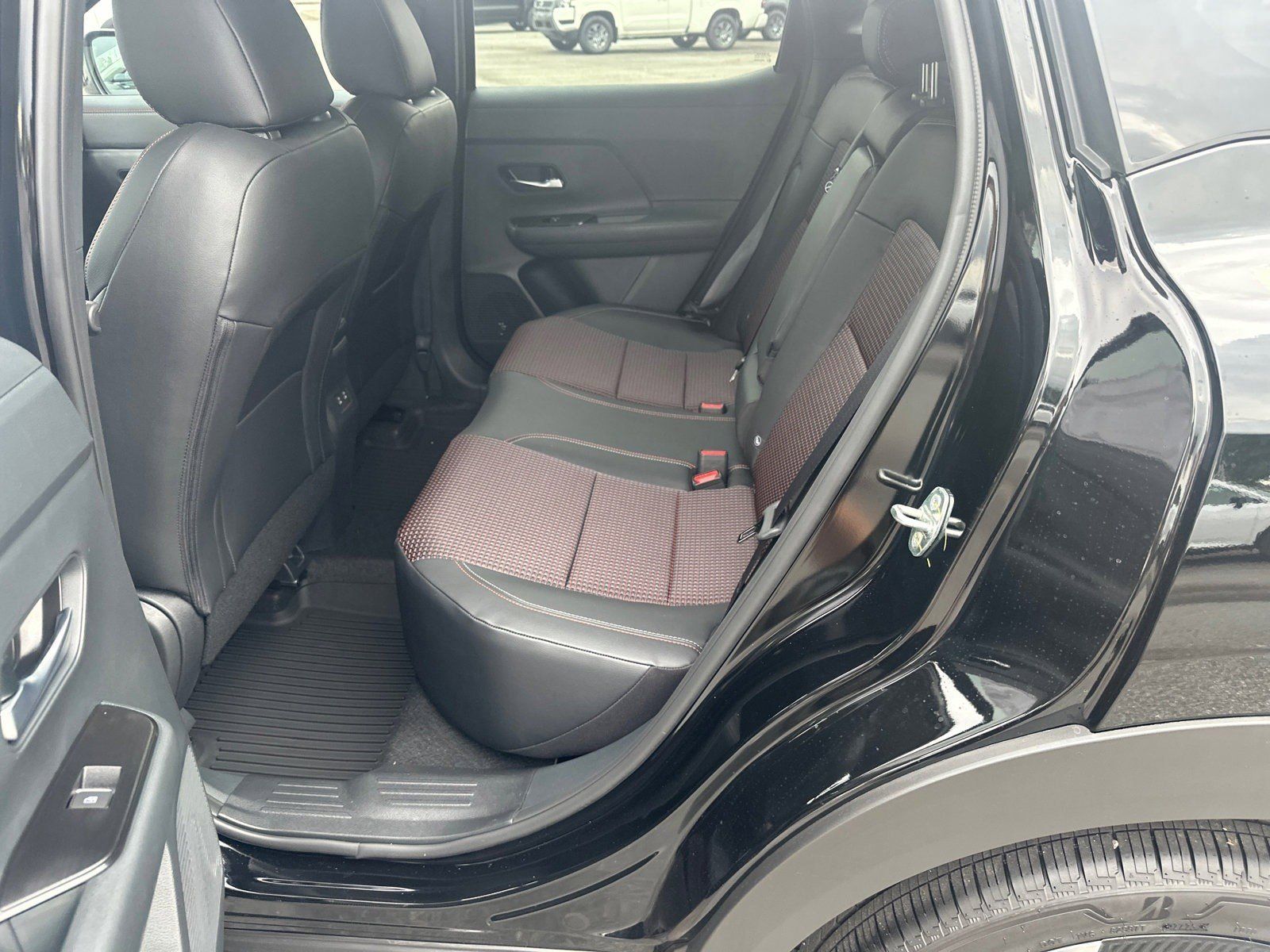 2026 Nissan KICKS SR - Photo 20