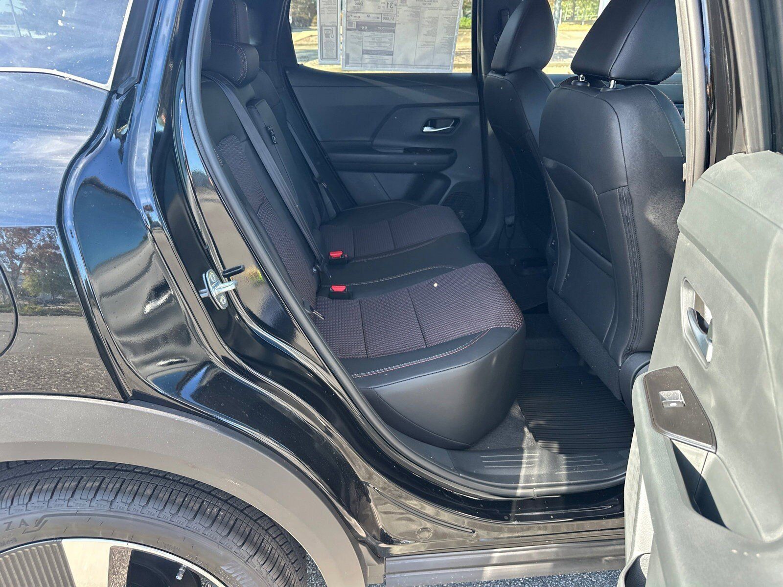 2026 Nissan KICKS SR - Photo 15