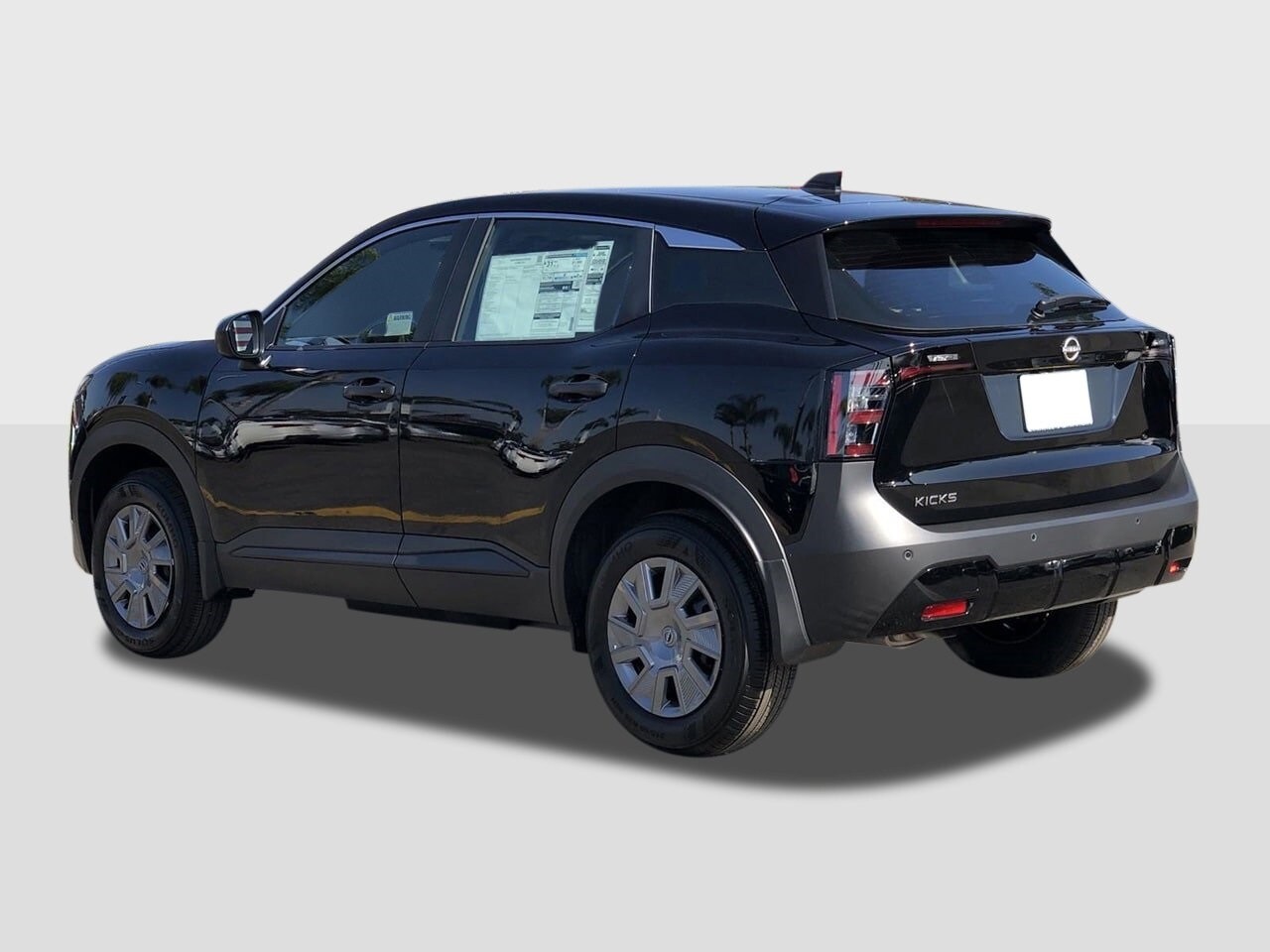 2025 Nissan Kicks S photo 3